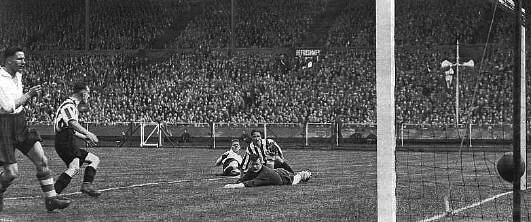 File:1937facupfinal1.jpg