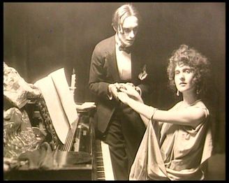 Only surviving screengrab of the film it seems. Features stars Conrad Veidt and Gussy Holl