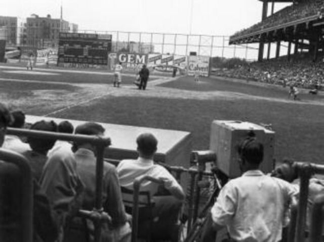 Brooklyn Dodgers 23-14 Philadelphia Eagles (lost footage of NFL