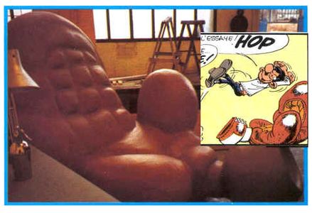Set picture of the "boxing glove chair", compared with the original comic book version.