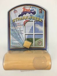The front of a box of Zorbeez Streak-Freez with Mays' endorsement.