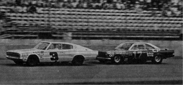 David Pearson drafting Buddy Baker during the early stages of the race.