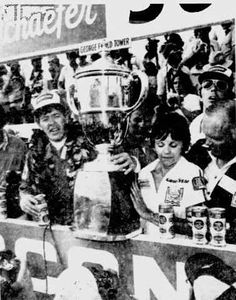 Sneva with the trophy.