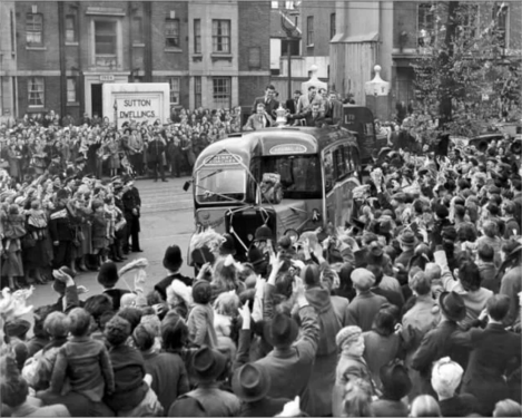 The Arsenal parade at Upper Street Islington.