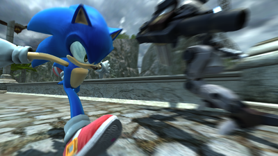 Close-up of Sonic running past an Egg Gunner.